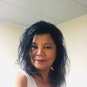 Meet your Posher, Emelie